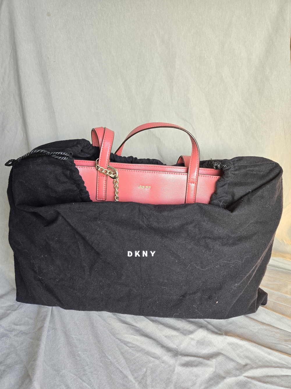 ✨ DKNY Bryant Medium Saffiano Leather Shop Tote With Dust Bag in Bright Red ✨ - Picture 8 of 8